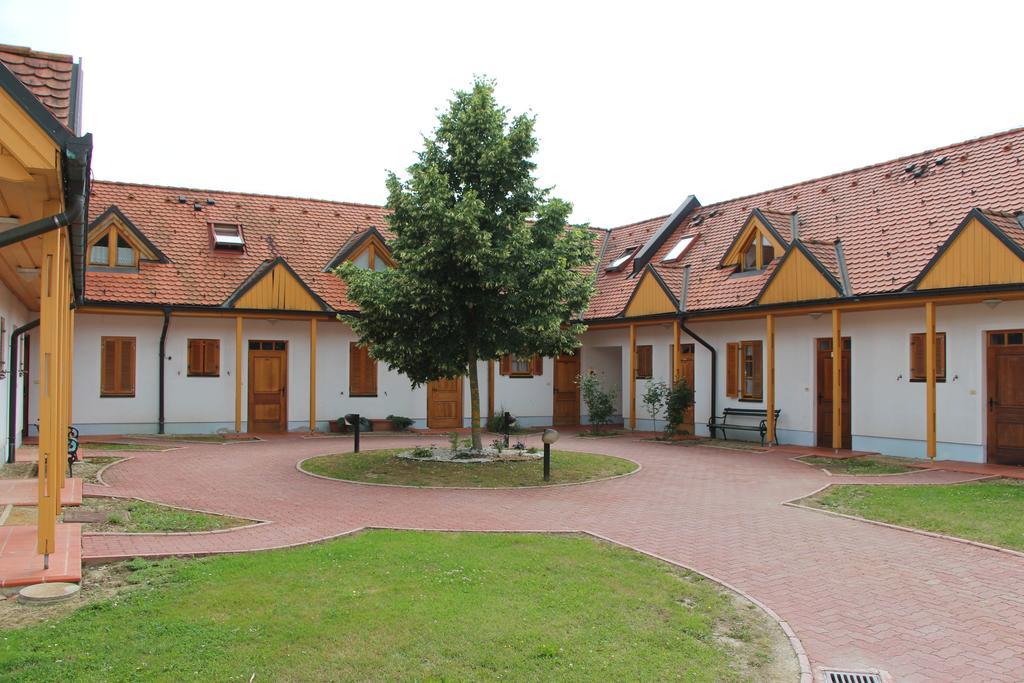 Apartma Trobentica 15 Alsómarác Szoba fotó