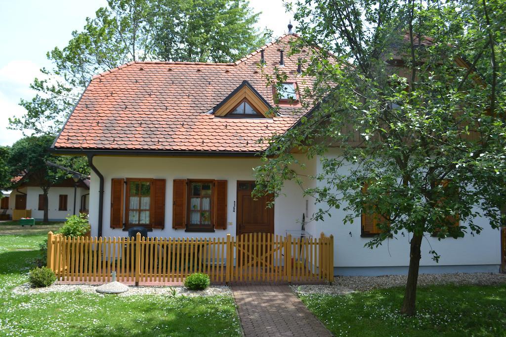 Apartma Trobentica 15 Alsómarác Szoba fotó